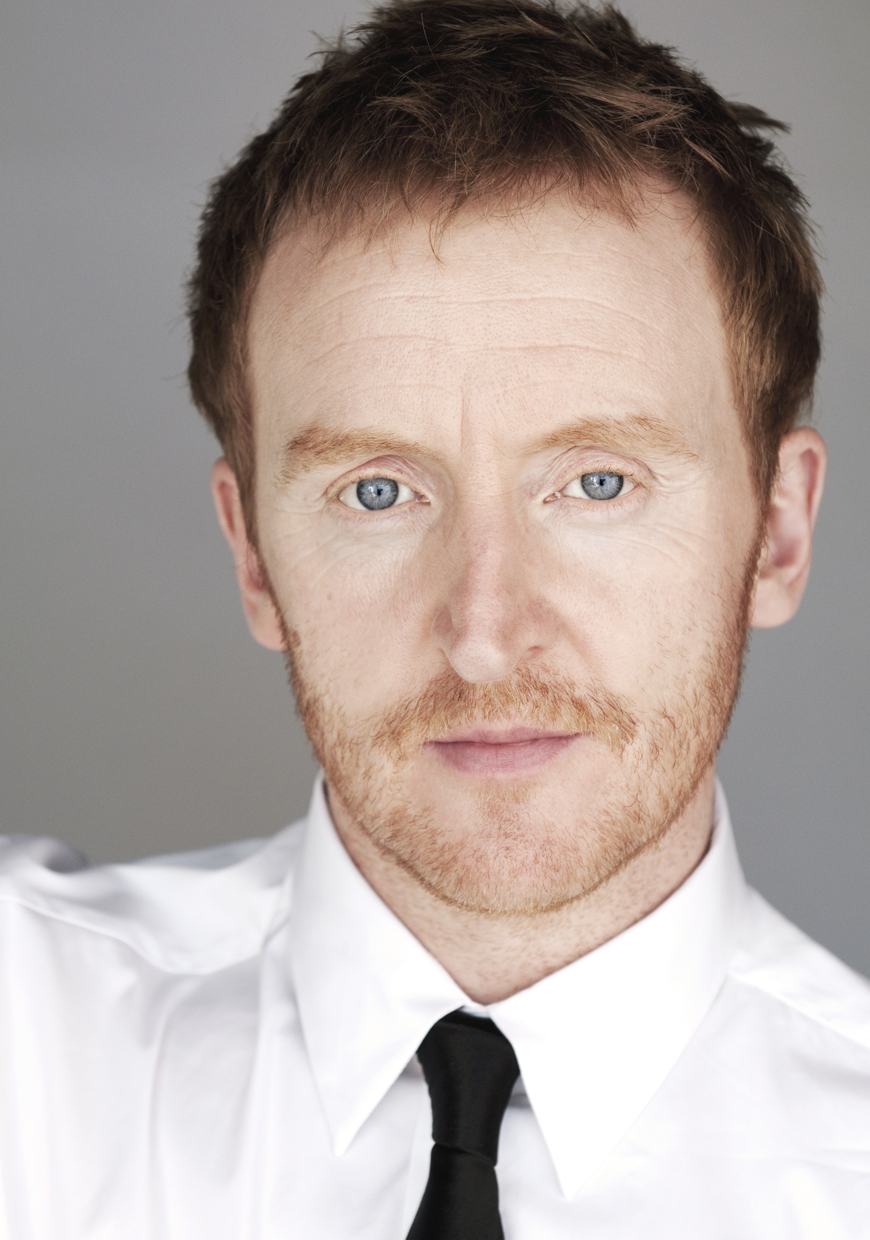» TONY CURRAN